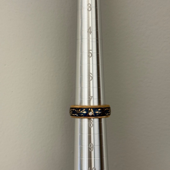 Wellendorff Forget-Me-Not Yellow Gold Blue Ring. - Picture 16 of 16